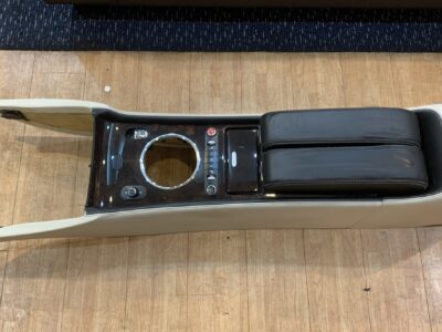 BENTLEY ARMREST CENTER CONSOLE