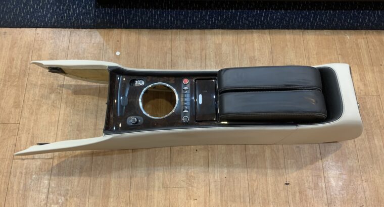 BENTLEY ARMREST CENTER CONSOLE